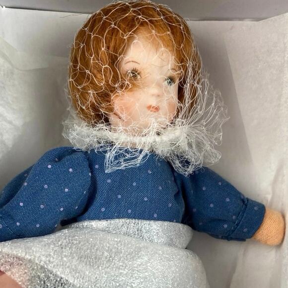 Kathe Kruse Linchen Miniature 5” Dollhouse Doll NRFB 2008-2009 RARE Mint Cond - Picture 3 of 8